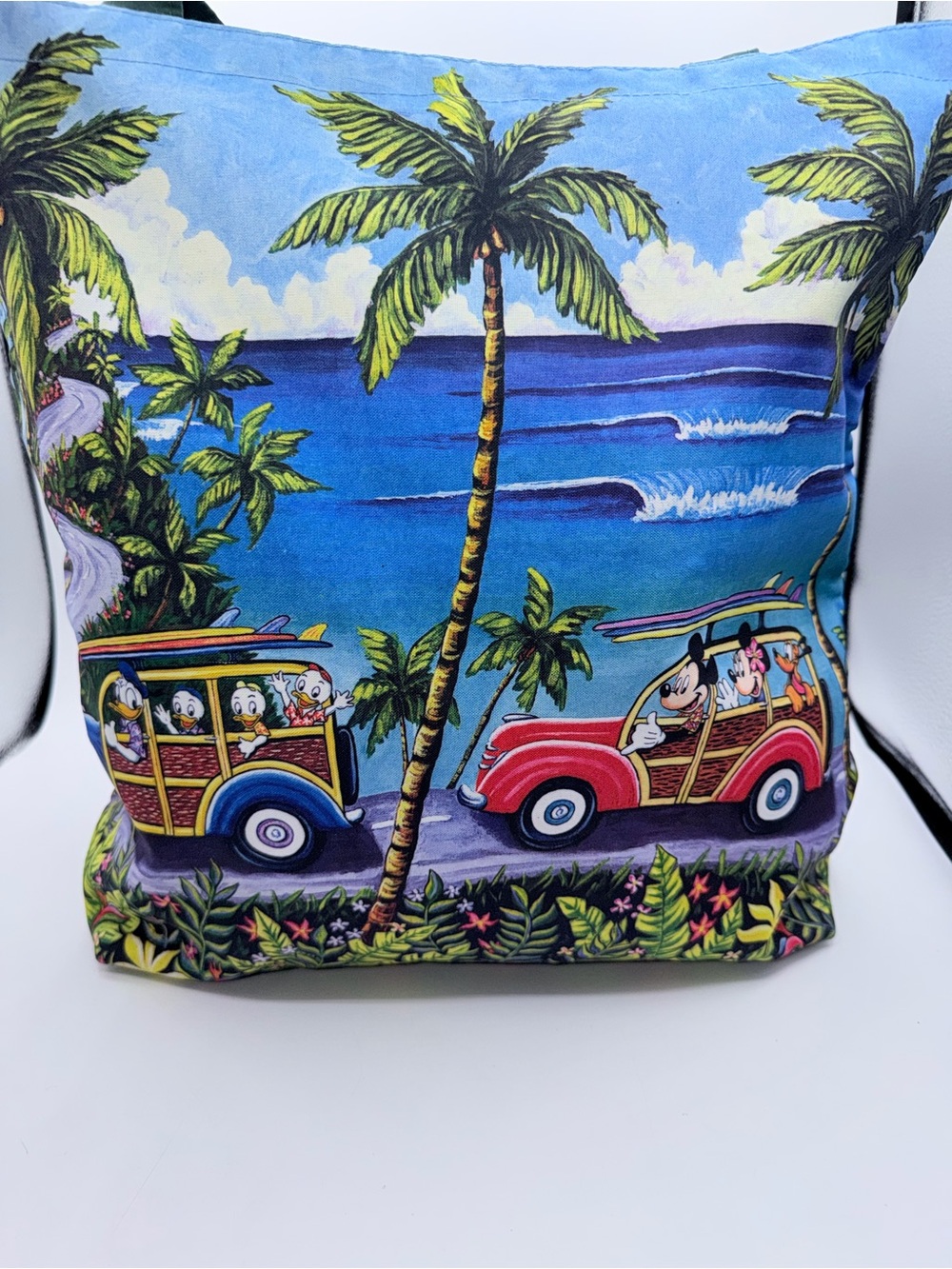 Walt Disney Gallery Hawaii Tote Bag - Picture 4 of 10